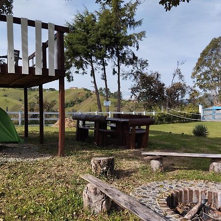 Spanglish Colombia Hotel Херико Екстериор снимка