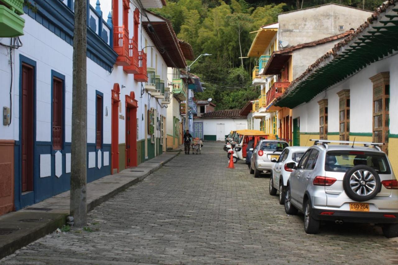 Spanglish Colombia Hotel Херико Екстериор снимка