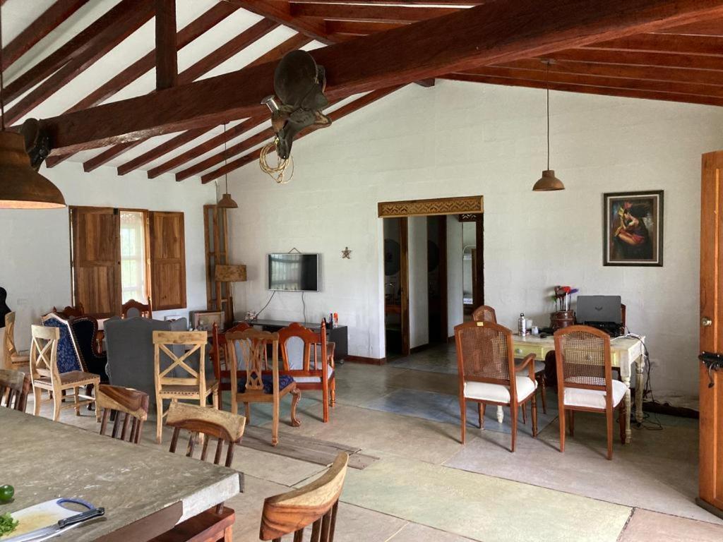 Spanglish Colombia Hotel Херико Екстериор снимка
