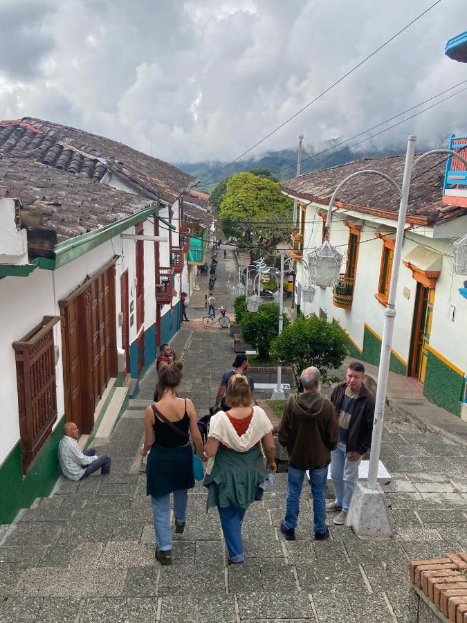 Spanglish Colombia Hotel Херико Екстериор снимка