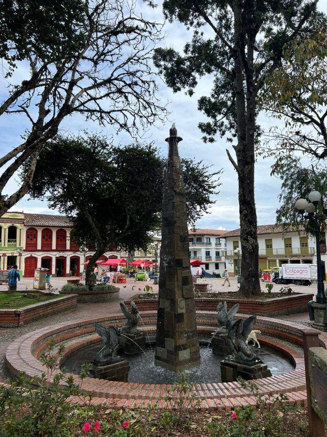 Spanglish Colombia Hotel Херико Екстериор снимка