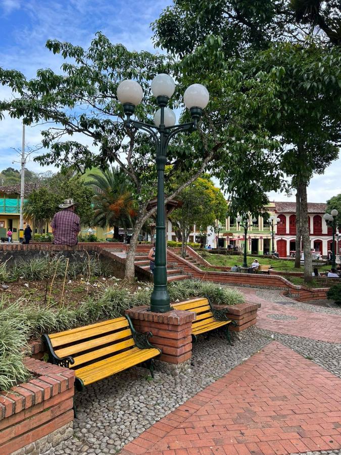 Spanglish Colombia Hotel Херико Екстериор снимка
